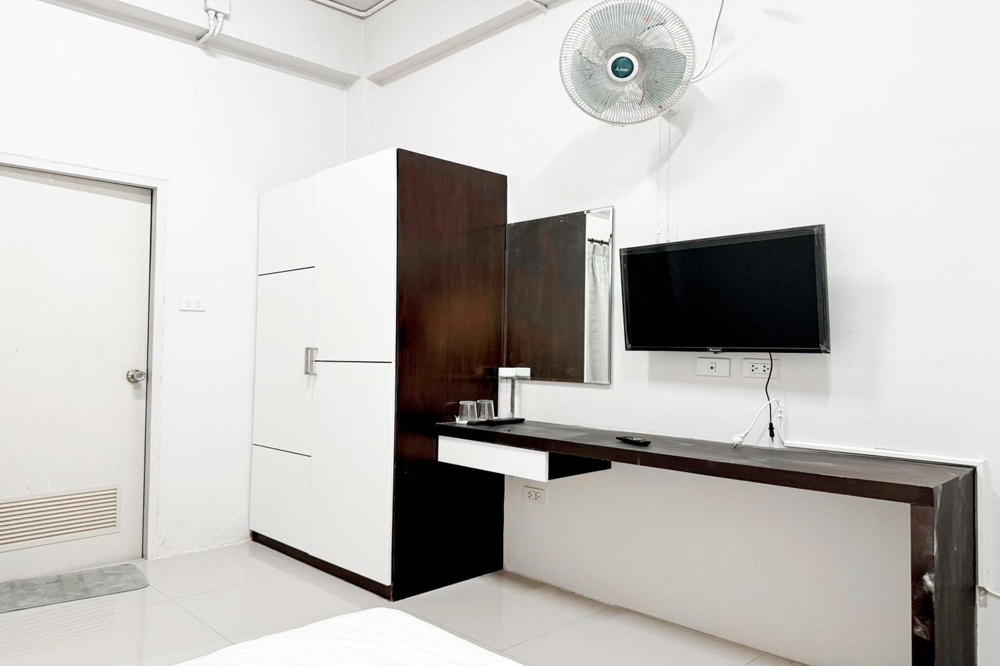 Tf Apartment Chiang Mai Exteriör bild